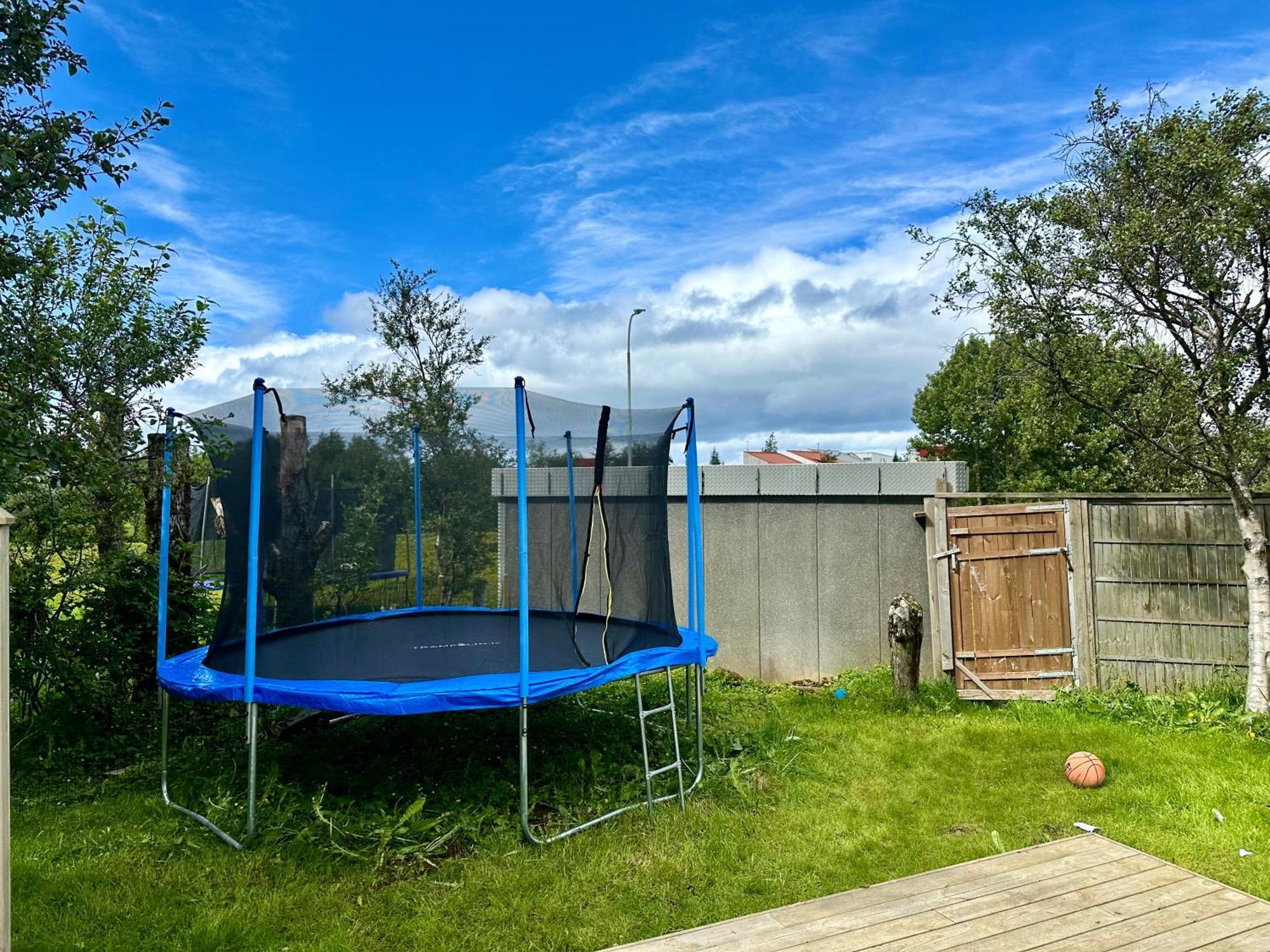 Luxurious House With Hot & Cold Tub Villa Reykjavik Exterior photo